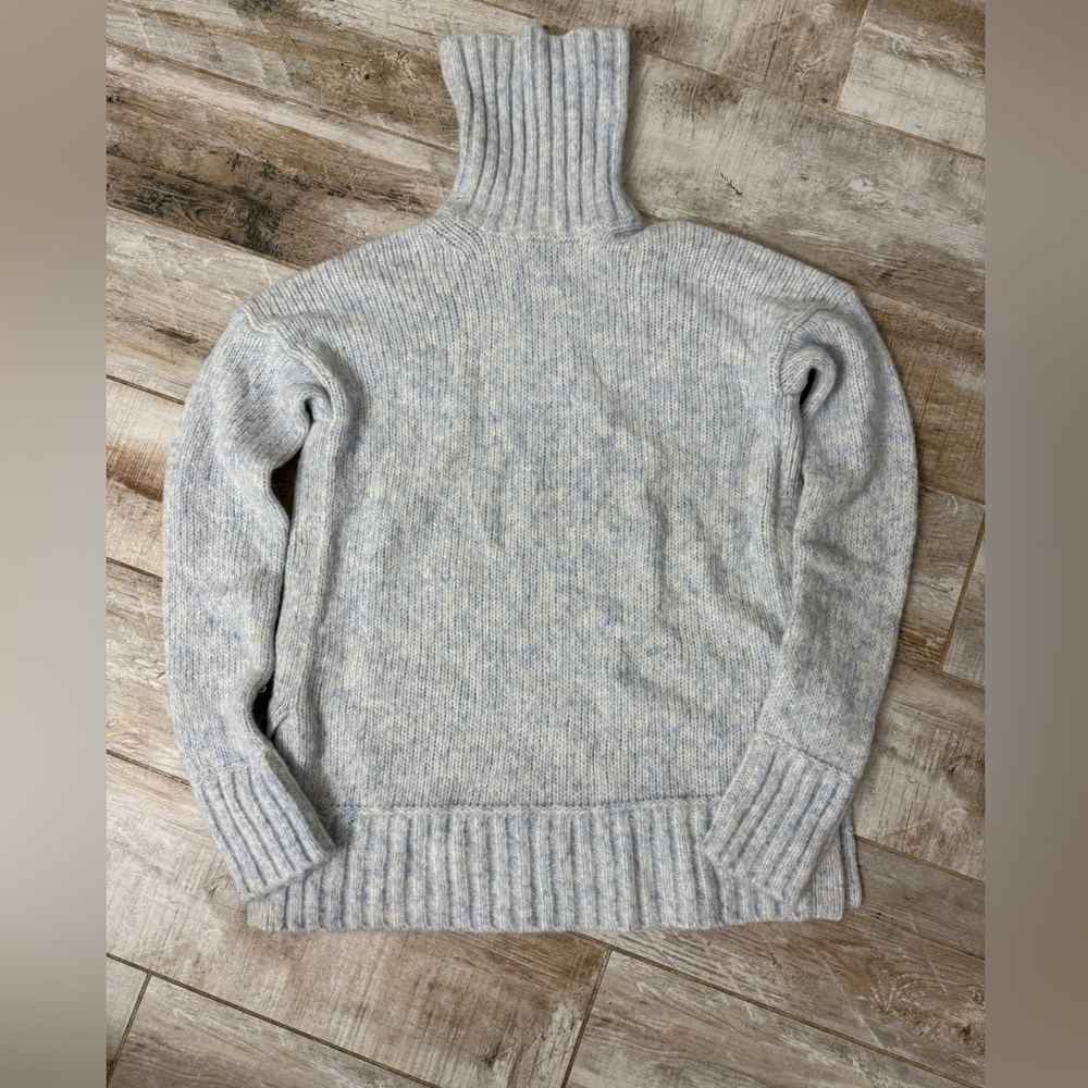 Everlane Light Blue Knit Sweater Oversized